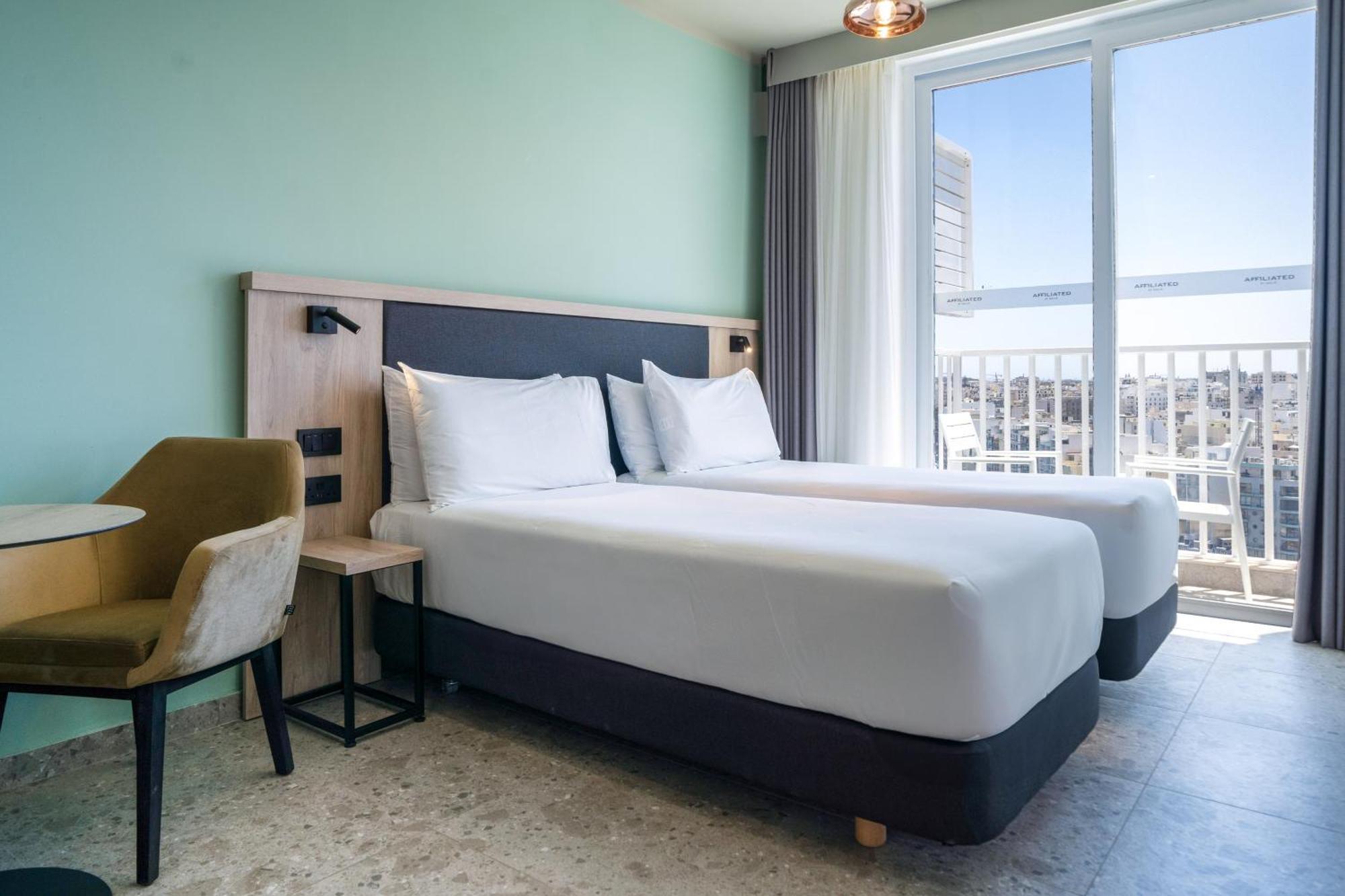 Hotel Scirocco St Julian'S, Affiliated By Melia سانت جوليان المظهر الخارجي الصورة