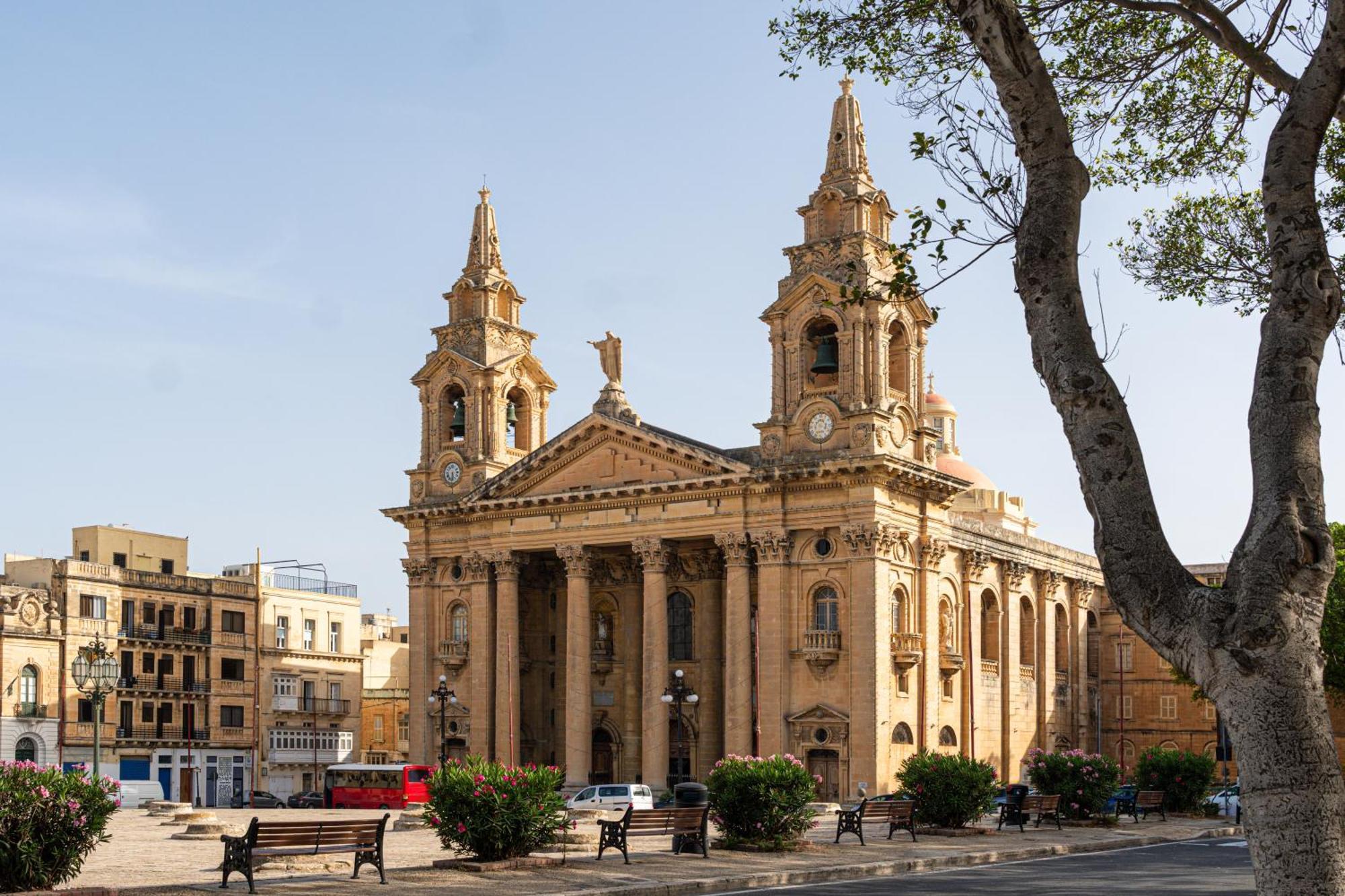 Hotel Scirocco St Julian'S, Affiliated By Melia سانت جوليان المظهر الخارجي الصورة