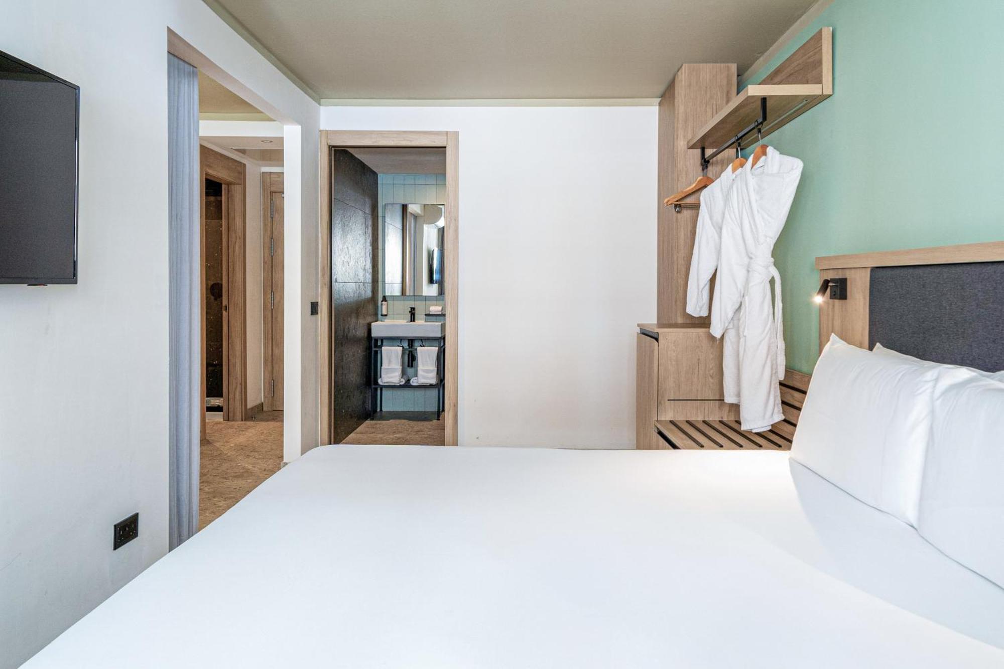 Hotel Scirocco St Julian'S, Affiliated By Melia سانت جوليان المظهر الخارجي الصورة